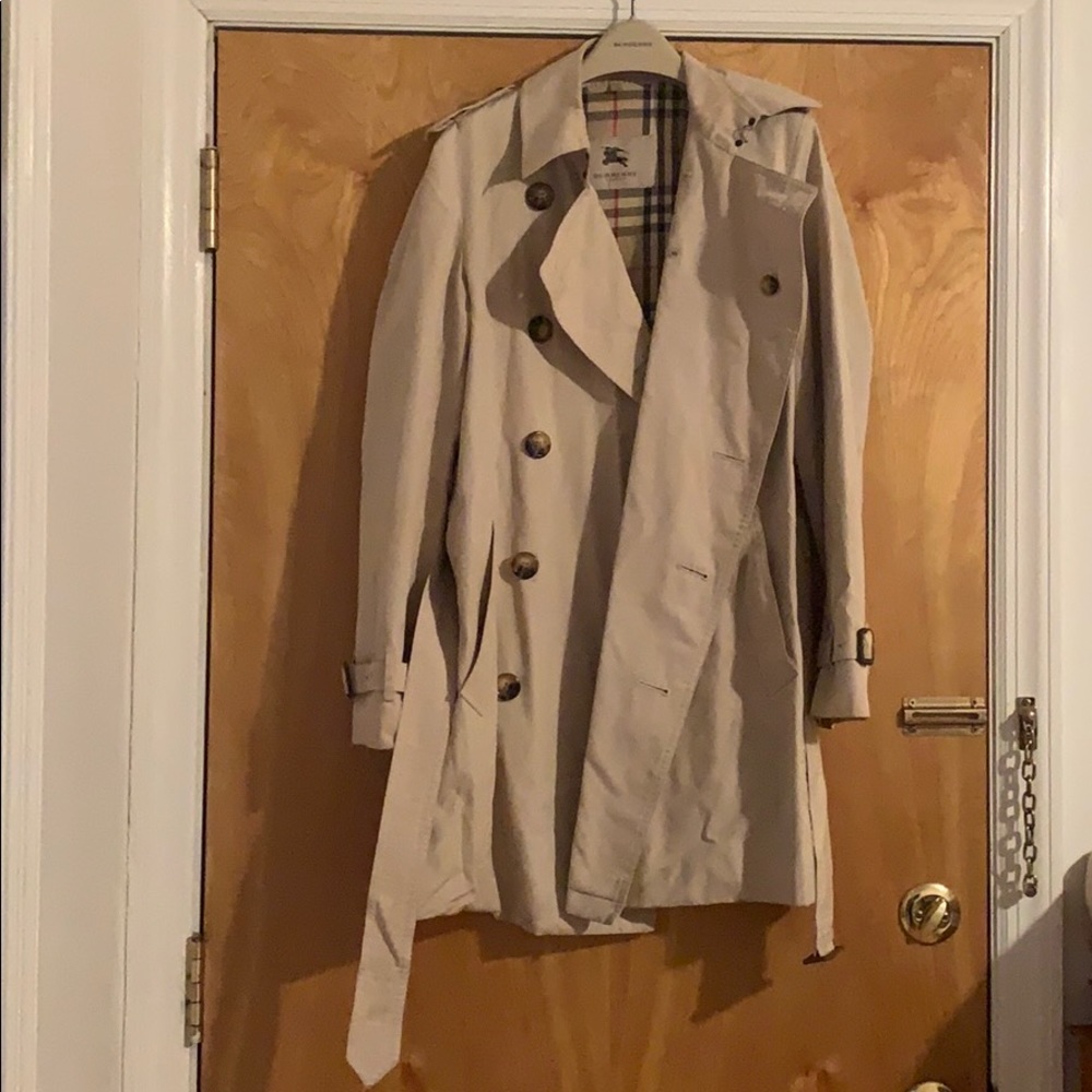 SALE 🧥 Burberry Harboune Trenchcoat